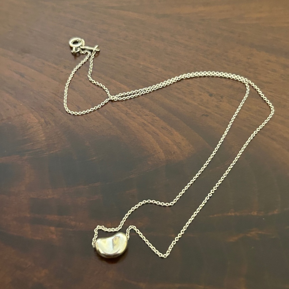 Tiffany & Co. Elsa Peretti Small Bean Necklace